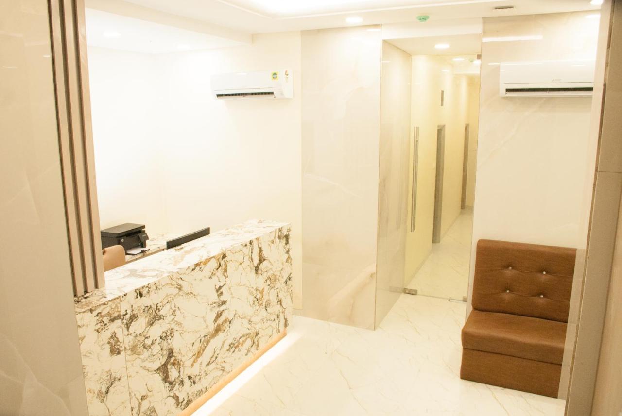 City Hotel 뭄바이 외부 사진
