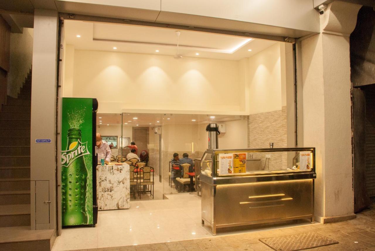 City Hotel 뭄바이 외부 사진