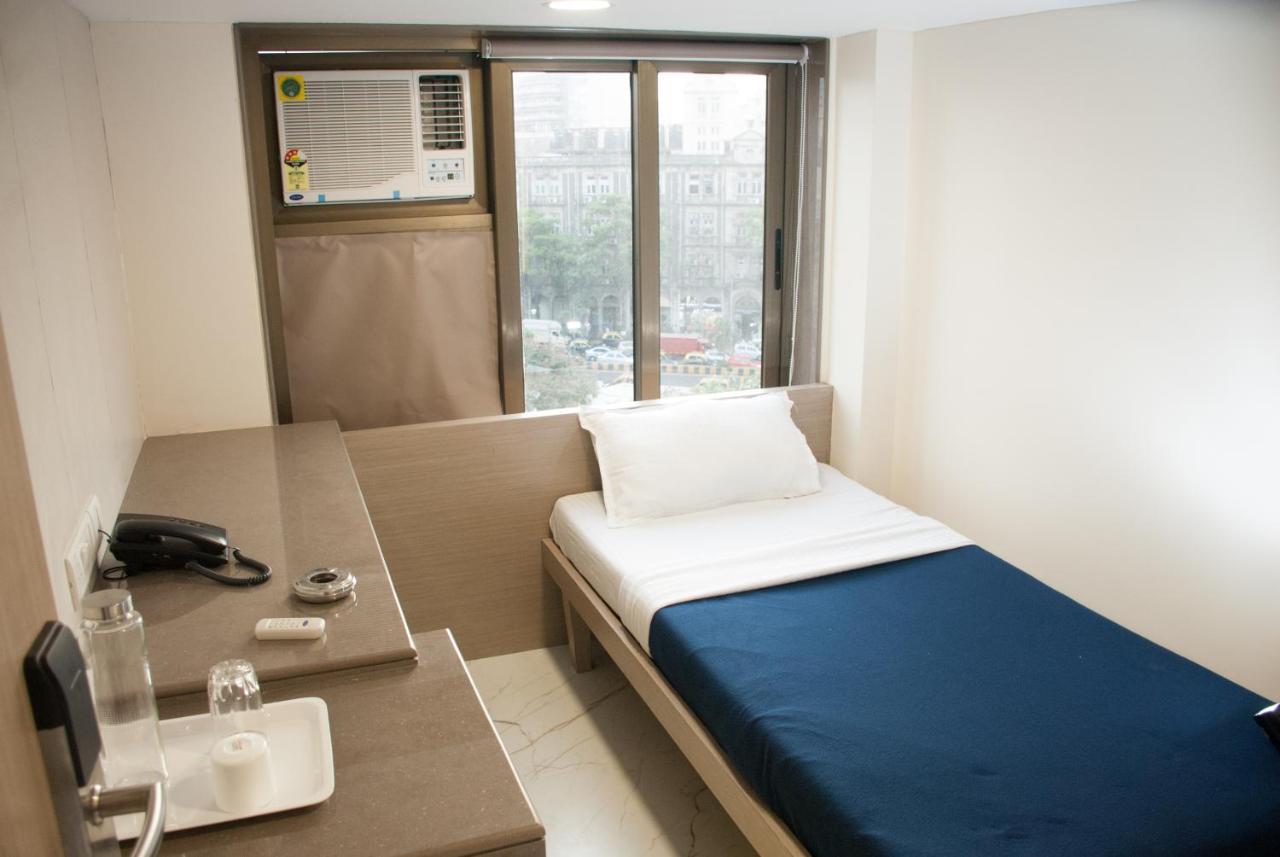 City Hotel 뭄바이 외부 사진
