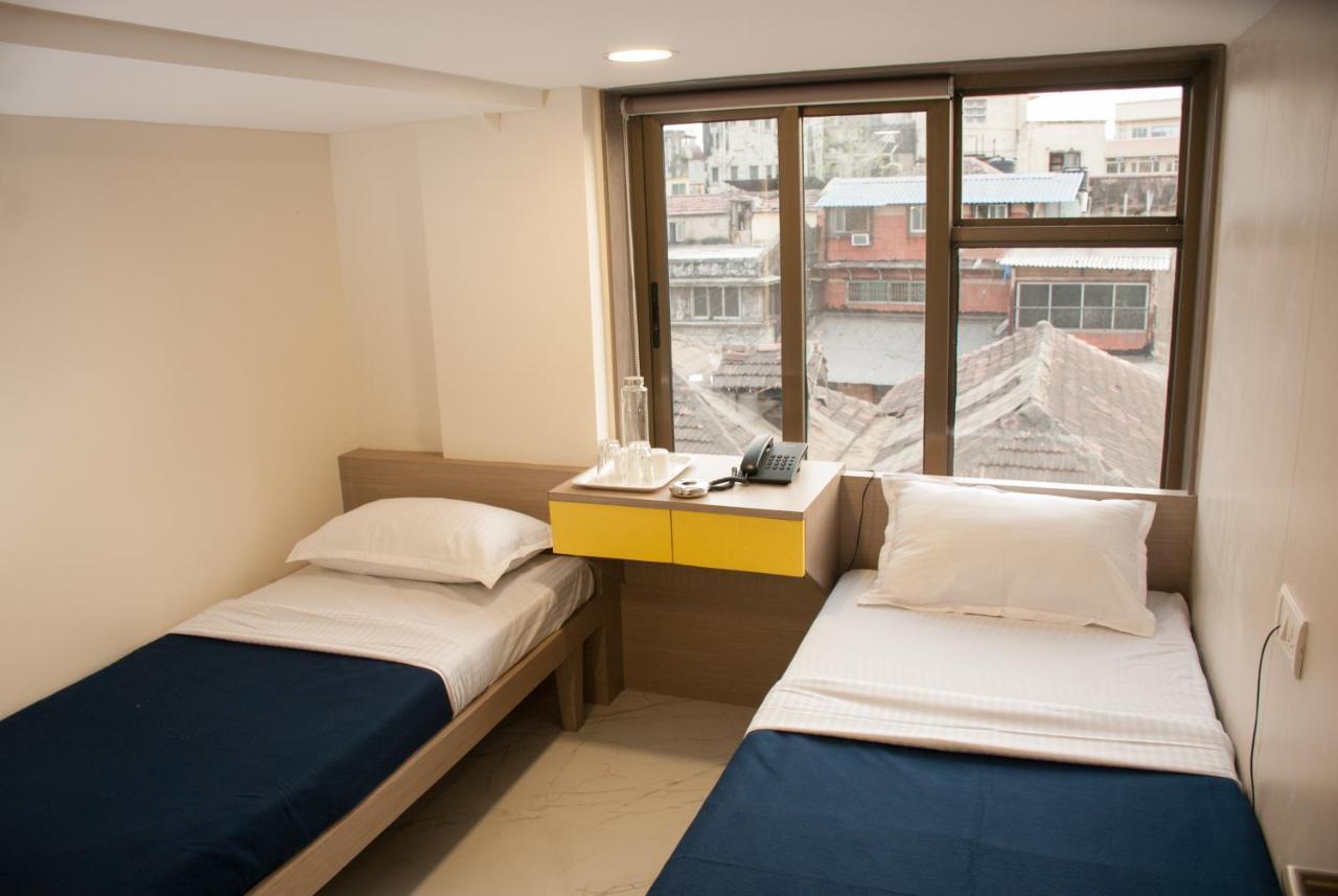 City Hotel 뭄바이 외부 사진